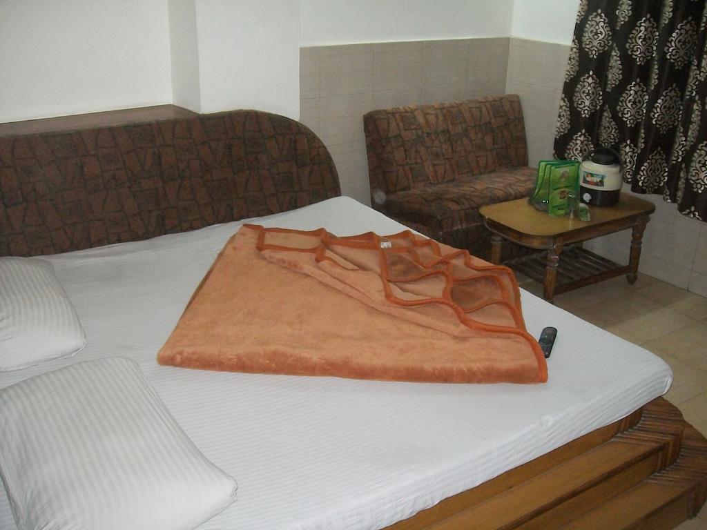Hotel Milan Continental Delhi  Ngoại thất bức ảnh