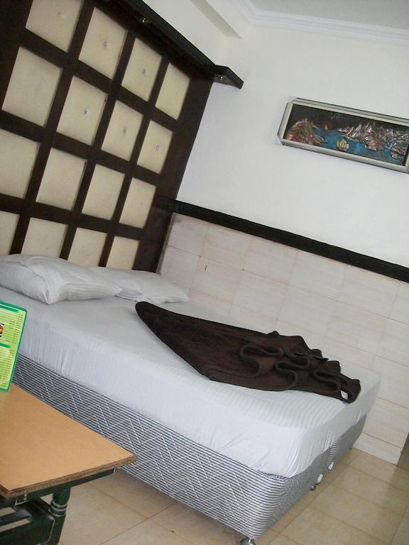 Hotel Milan Continental Delhi  Ngoại thất bức ảnh