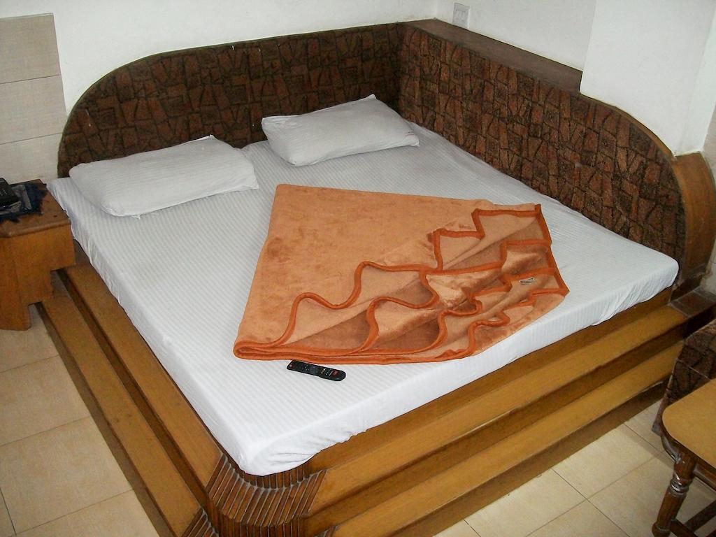 Hotel Milan Continental Delhi  Phòng bức ảnh